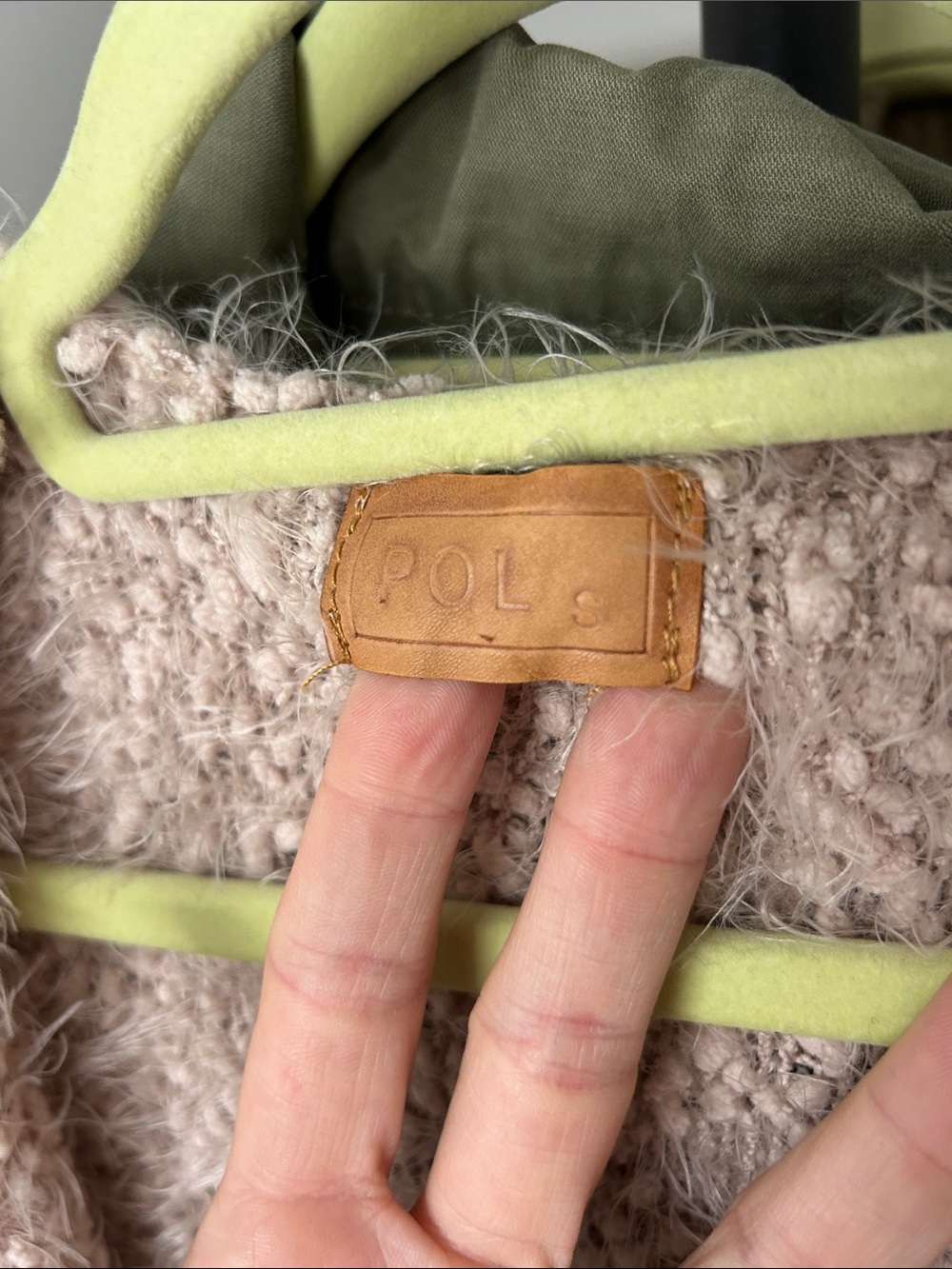 POL. Size small. Oversized. 😍 - Picture 3 of 4